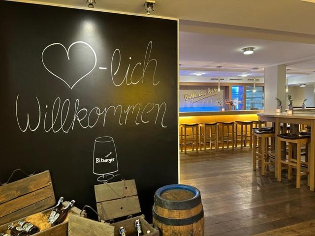 Zum Simonbraeu Hotel Bitburg Exterior photo