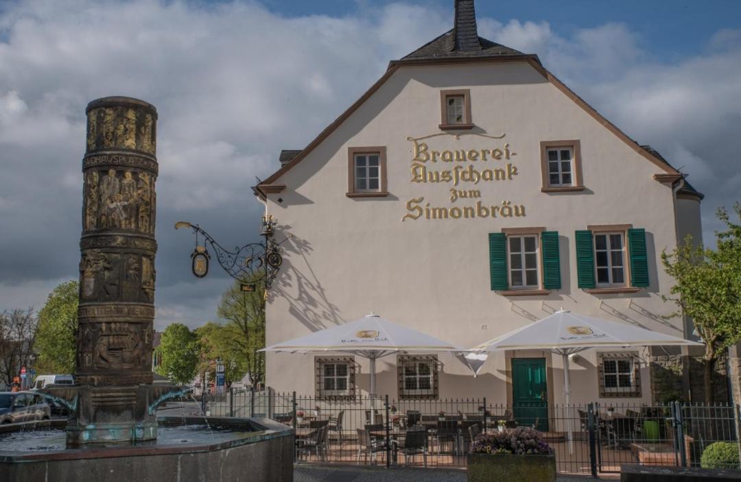 Zum Simonbraeu Hotel Bitburg Exterior photo
